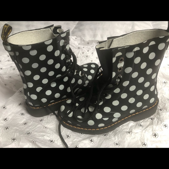 dr martens polka dot boots